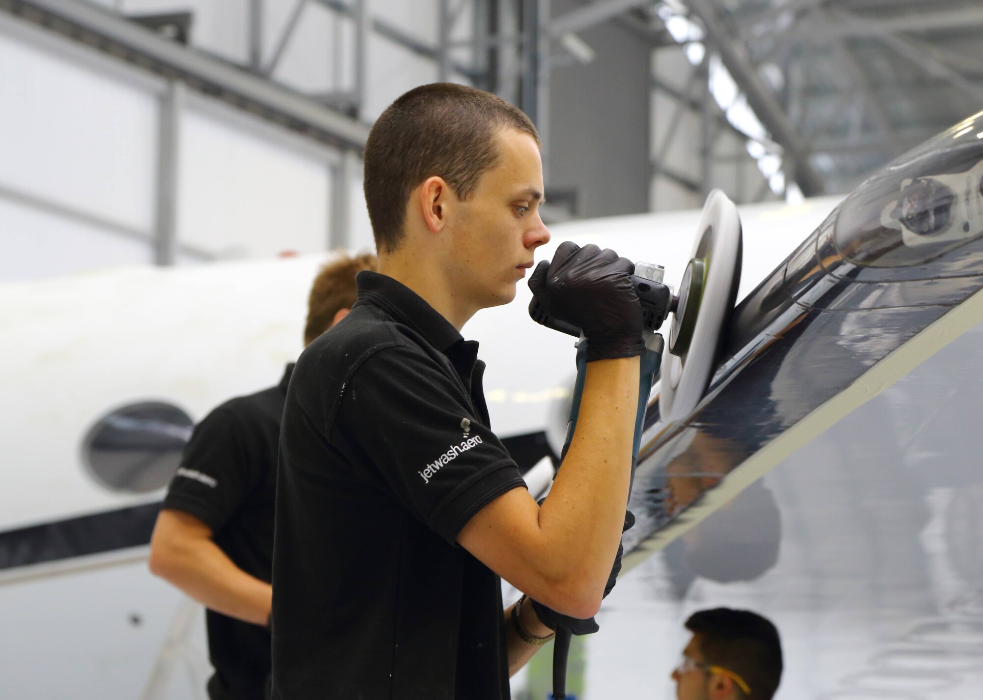 Polishing aircraft brightwork with rotatory buffer